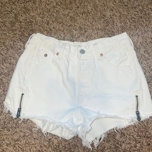 Levi's "Alterned" 501 white denim shorts w/ zipper detail